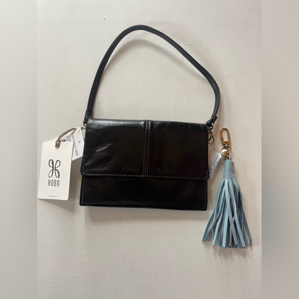 HOBO INTERNATIONAL Jetty Leather Shoulder Bag Black | Bonus Tassel Keychain